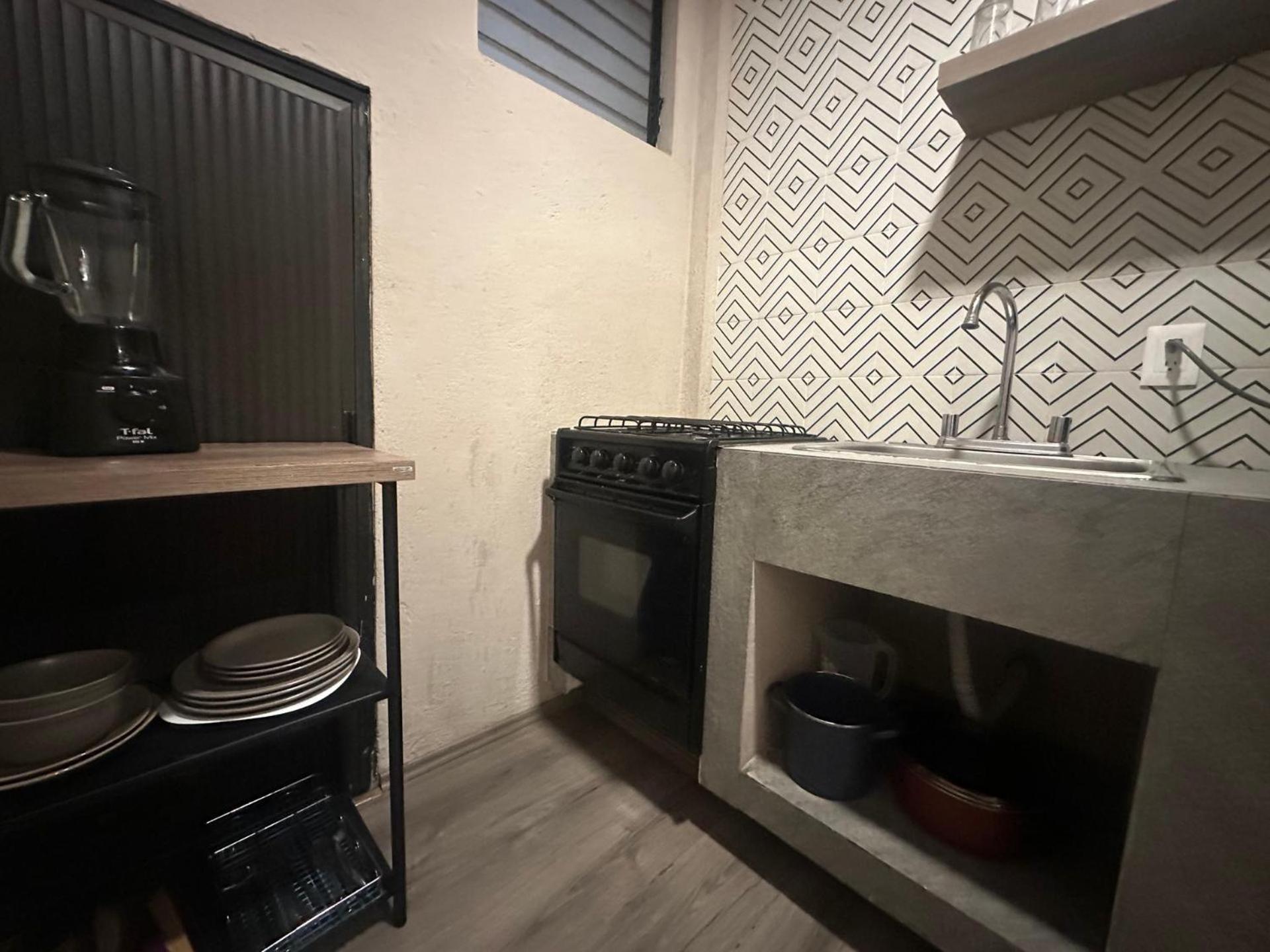 Connected In Roma - 3br- Fast Wifi- Laundry Apartment